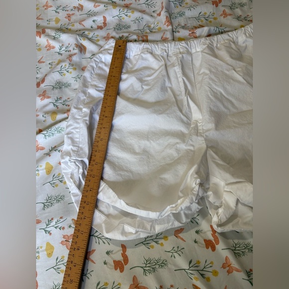 Wilfred Aritzia white puffy boxer style shorts large 100% cotton - Picture 2 of 9